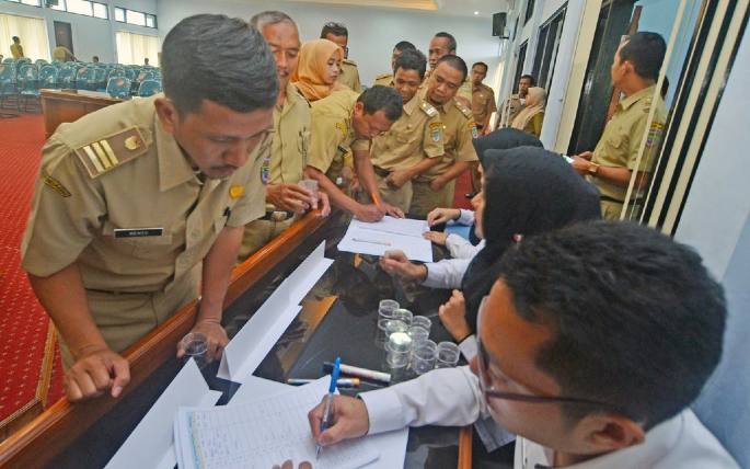 Skema Lama Gaji Pensiunan PNS, Pay As You Go