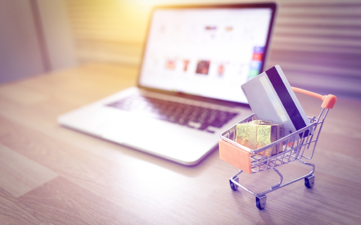 Awas Terjebak! Ini Keuntungan dan Kerugian Belanja Online Awas Terjebak! Ini Keuntungan dan Kerugian Belanja Online
