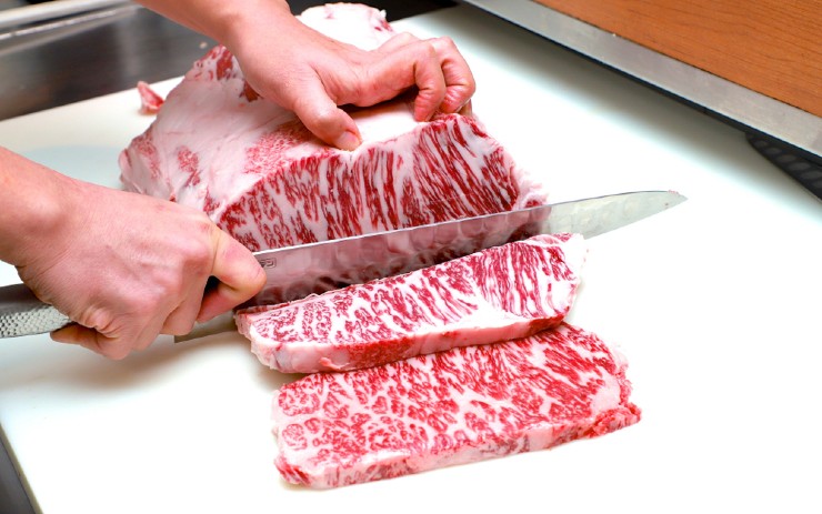 Daging Wagyu termasuk makanan mahal di dunia