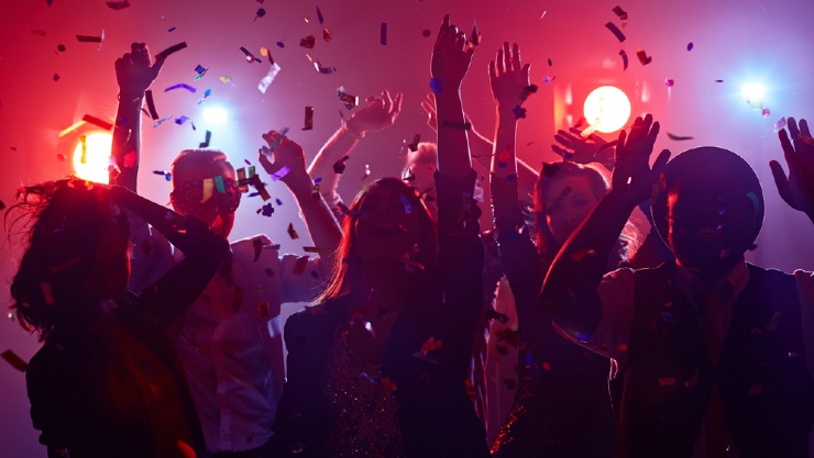 Pesta pora anak muda (Shutterstock).