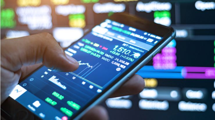 Trading saham (Shutterstock).