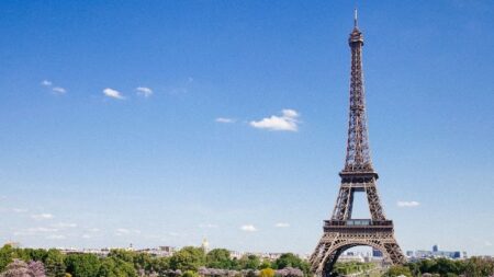menara eiffel
