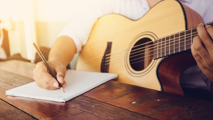 Penulis lagu (Shutterstock).