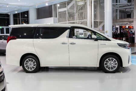 pajak mobil alphard