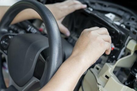 service speedometer mobil