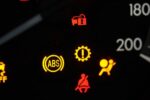 Lampu Indikator Mobil Kedap Kedip