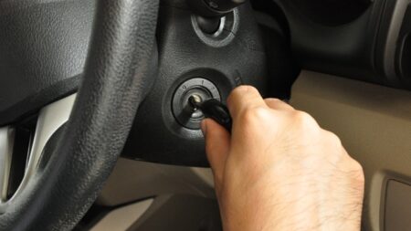 cara menghidupkan mobil yang sudah lama tidak dipakai