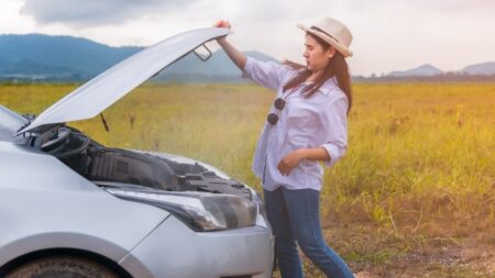 penyebab amper panas mobil naik