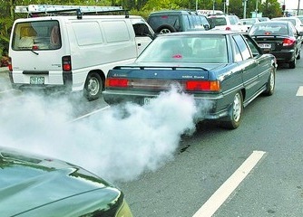 mobil berasap