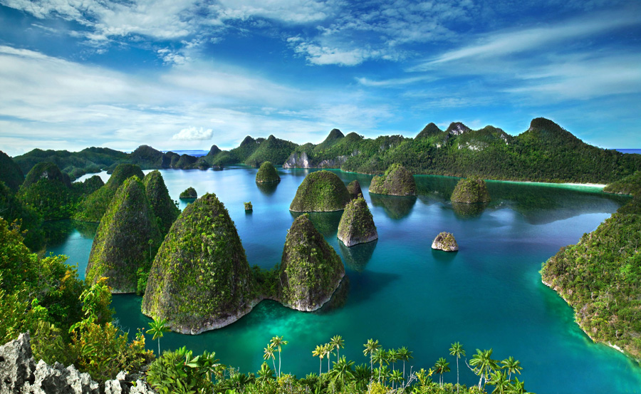 Kecantikan Raja Ampat diakui penduduk seantero dunia.