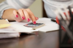 Hitung-hitung, amati masukan, cek database, jangan malas untuk evaluasi bisnis!