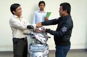 Terima kasih pihak leasing sudah memudahkan kami ngedapetin motor idaman. Tapi jangan sungkan-sungkan jawab pertanyaan ya, ini kan duit kami :)