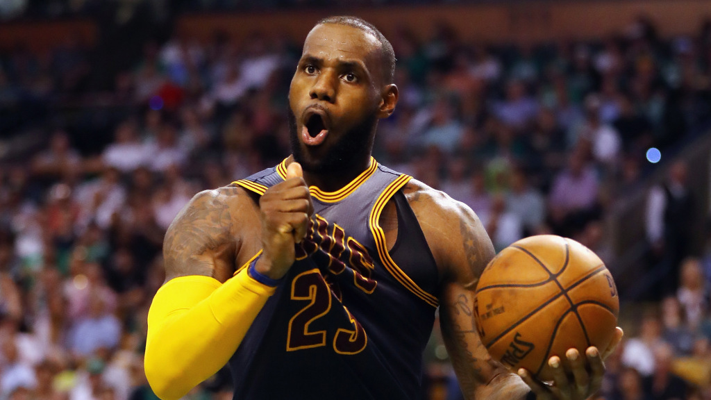 Buat penggemar bola basket pasti tahu dong ini siapa? (Lebron James / theundefeated)