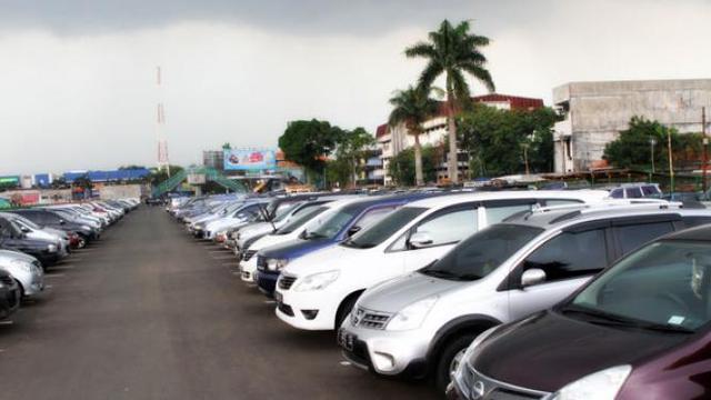 Parkiran mobil
