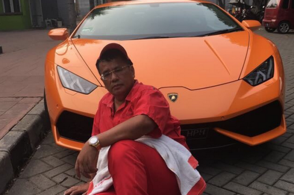 Dulu Hidup Susah 6 Sosok Ini Buktikan Kerja Keras Berbuah Kesuksesan<script async src=