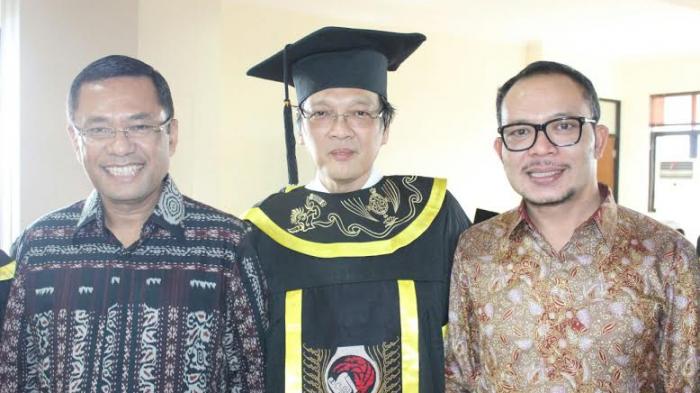 Kisah Bos Garudafood Dulu Diledek Miskin Sekarang Jadi Miliarder<script async src=