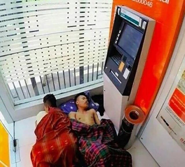 akhir bulan