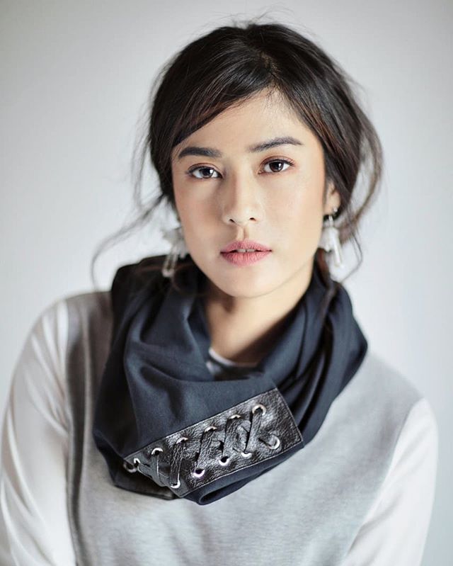 Dian Sastro (IG therealdisastr)