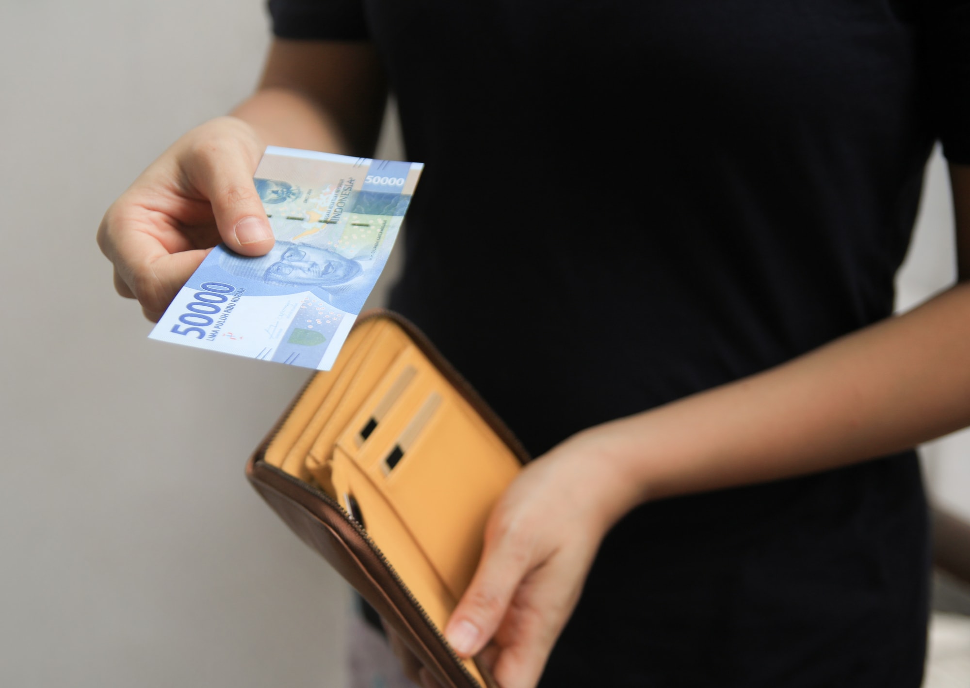Uang Jajan Rp 50 Ribu Sehari, Berapa yang Harus Ditabung Biar Cepat Terkumpul?
