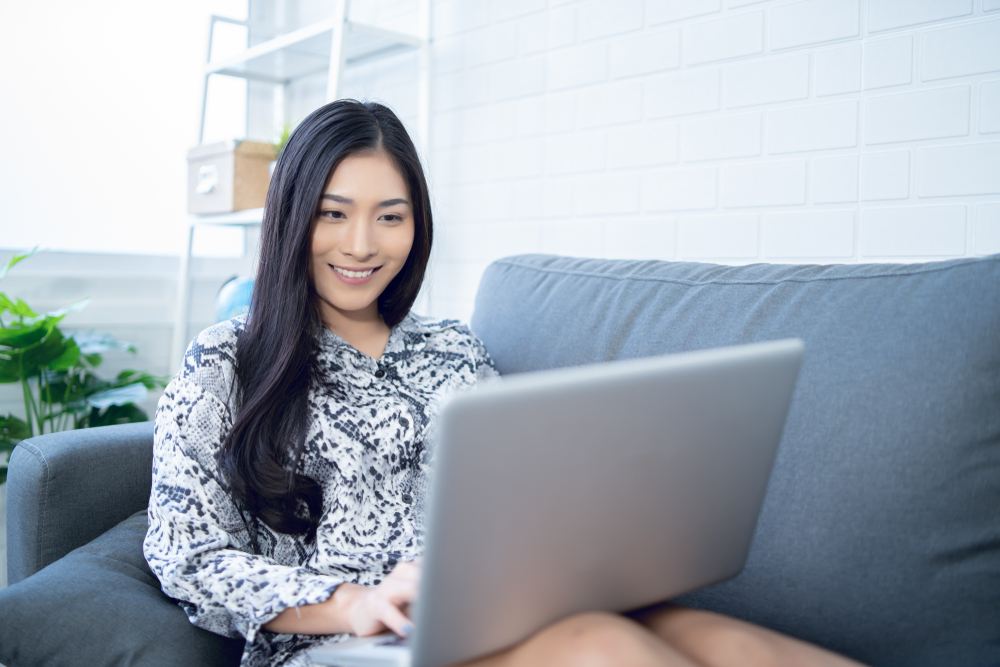 Belajar saham dengan instal aplikasi