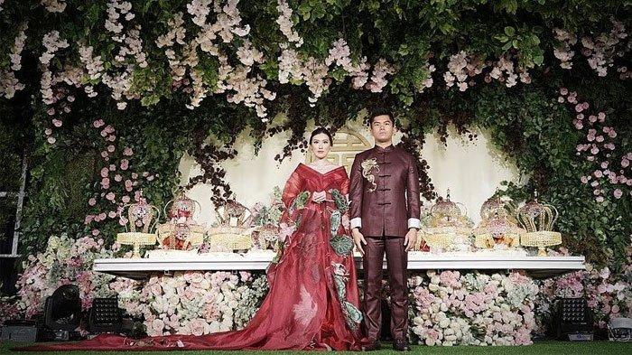 Jusup dan Clarissa saat melangsungkan lamaran