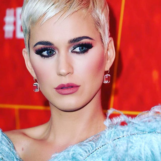 Katy Perry (IG katyperry)
