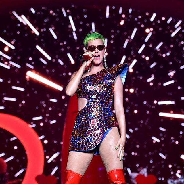Katy Perry (IG katyperry)