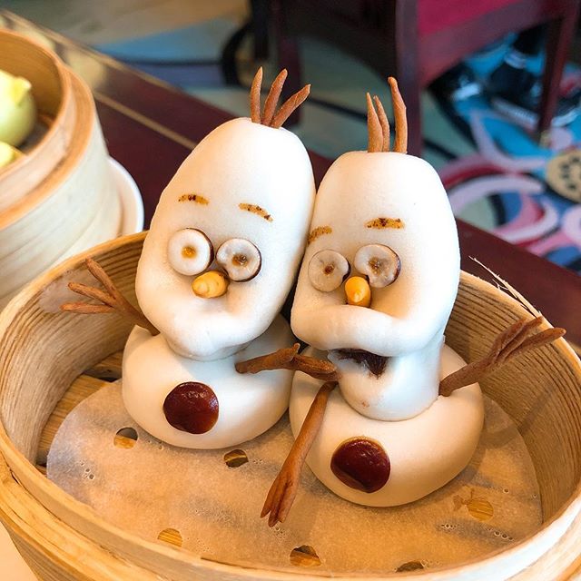 Bapao Olaf makanan di Crystal Lotus, Frozen Suite (IG Disneyfrozen)