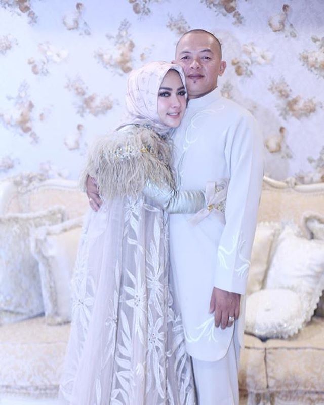 Syahrini dan Ridwan Zaelani (IG princessyahrini)