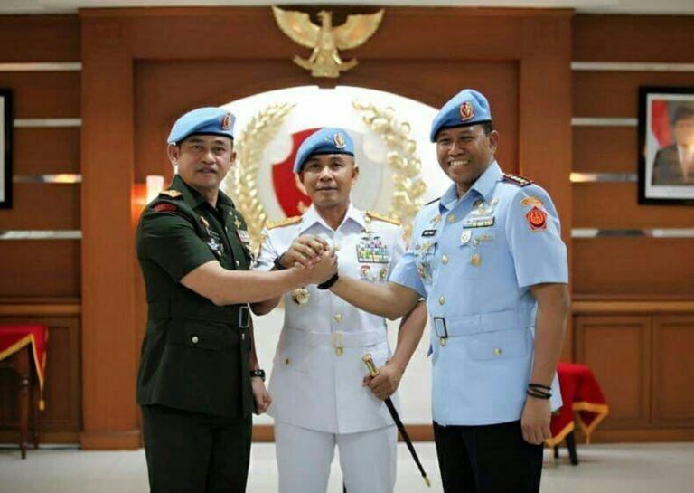 Dari kiri ke kanan, Mayjen Maruli Simanjuntak, Mayjen Suhartono, dan Kolonel Deny Muis. (Instagram/@suhartono323)