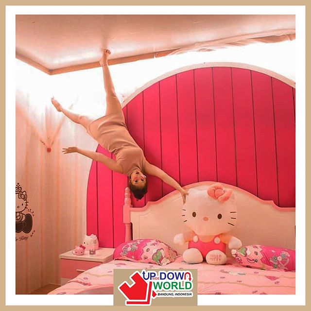 Upside Down World (IG upsidedownworldbandung)