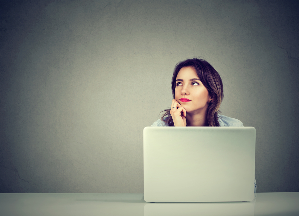 Jangan tunda pekerjaan kantor. (Shutterstock)