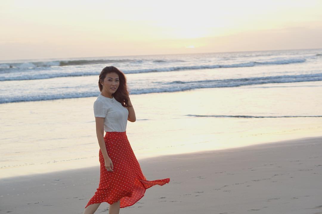Sarwendah amat mempesona dengan skirt ini. (Instagram/@sarwendah29)