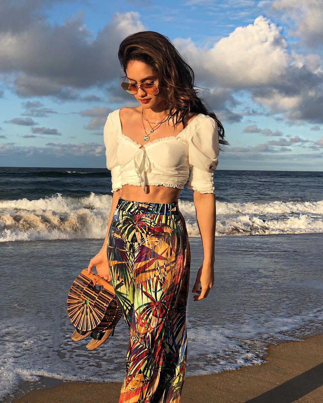 Cinta Laura, selebritis Indonesia yang lewatkan liburan akhir tahun di Amerika Selatan. (Instagram/@claurakiehl)