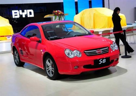 BYD S8