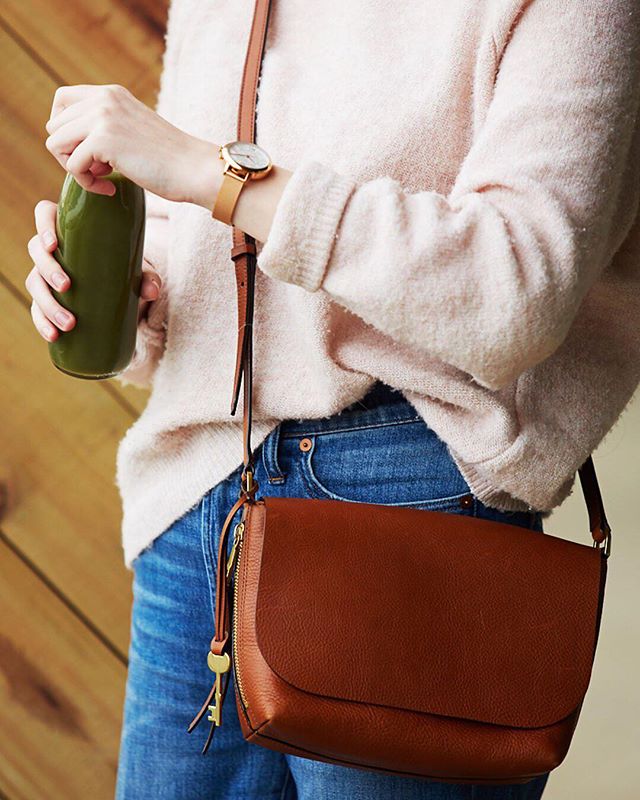 Jam tangan dan tas Fossil (Instagram/@fossil)