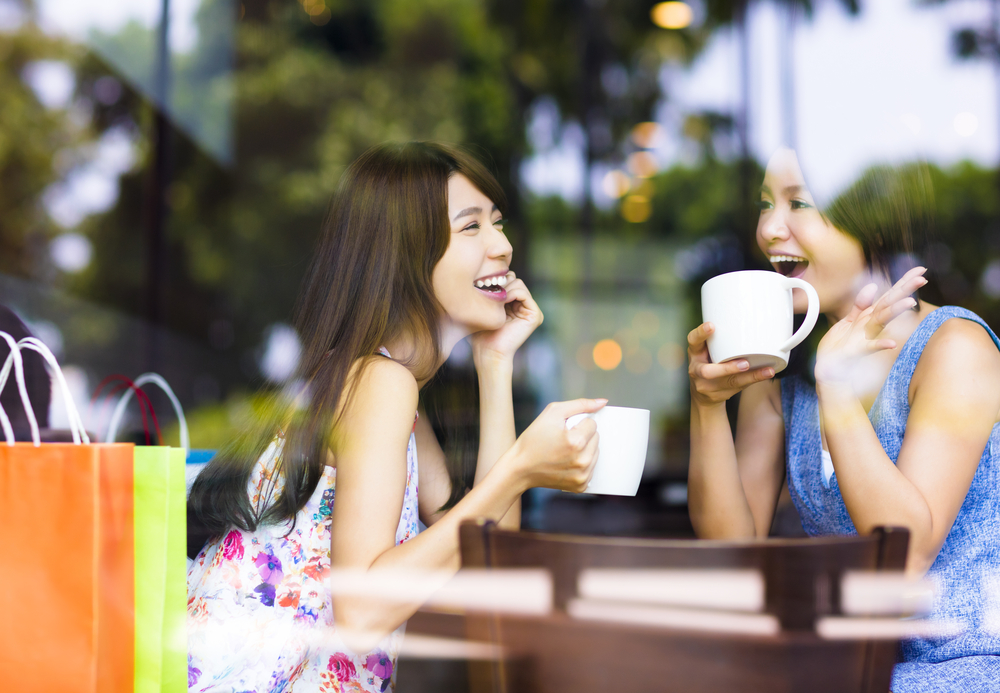 Ngopi di kafe tiap hari bikin boros. (Shutterstock)