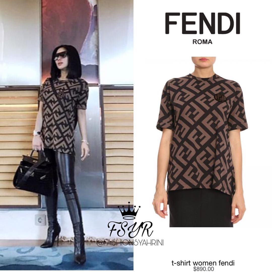 Kaos Fendi milik Syahrini. (Instagram/@fashionsyahrini)