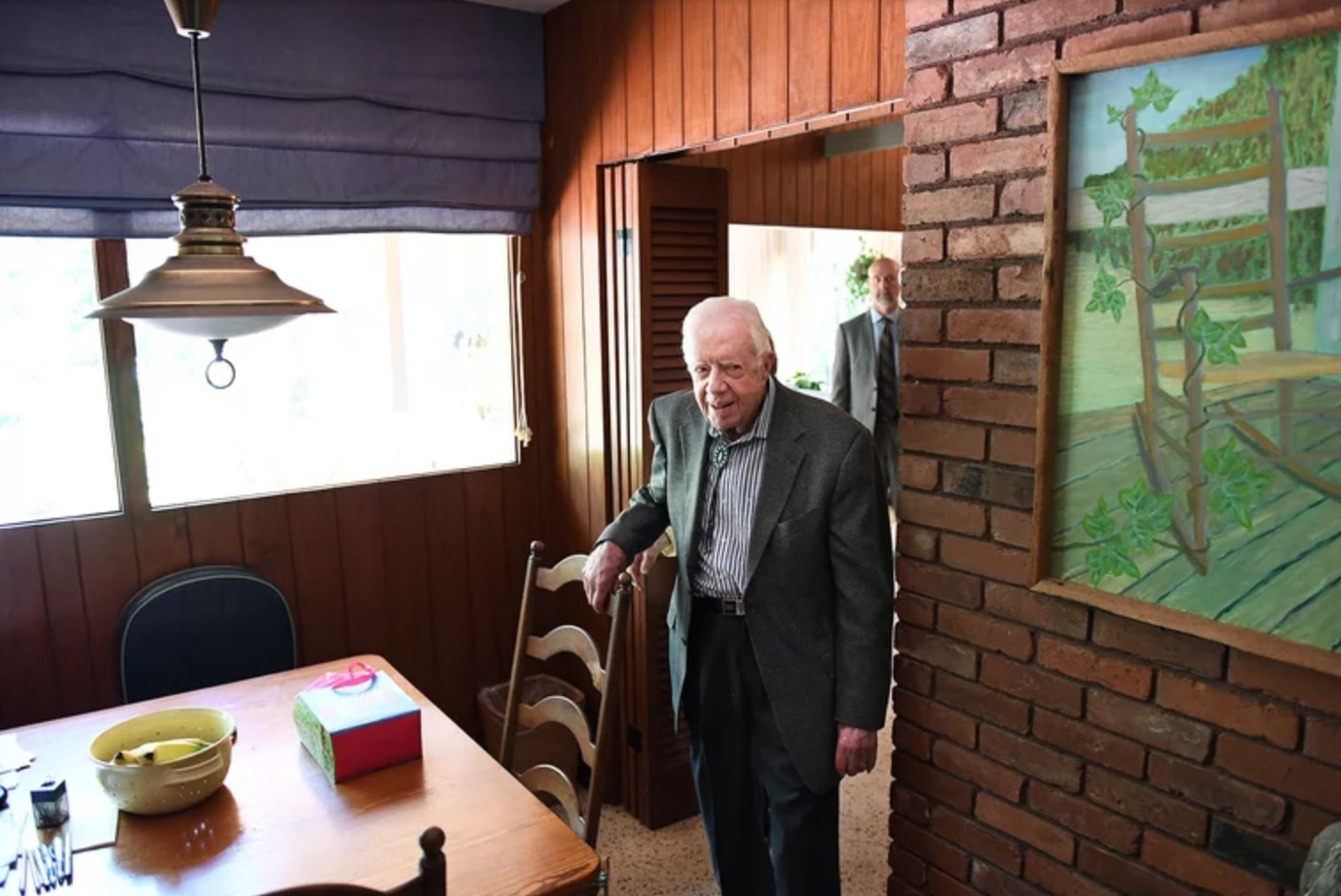 Interior rustic terlihat di model rumah sederhana ala Jimmy Carter ini. (People.com)