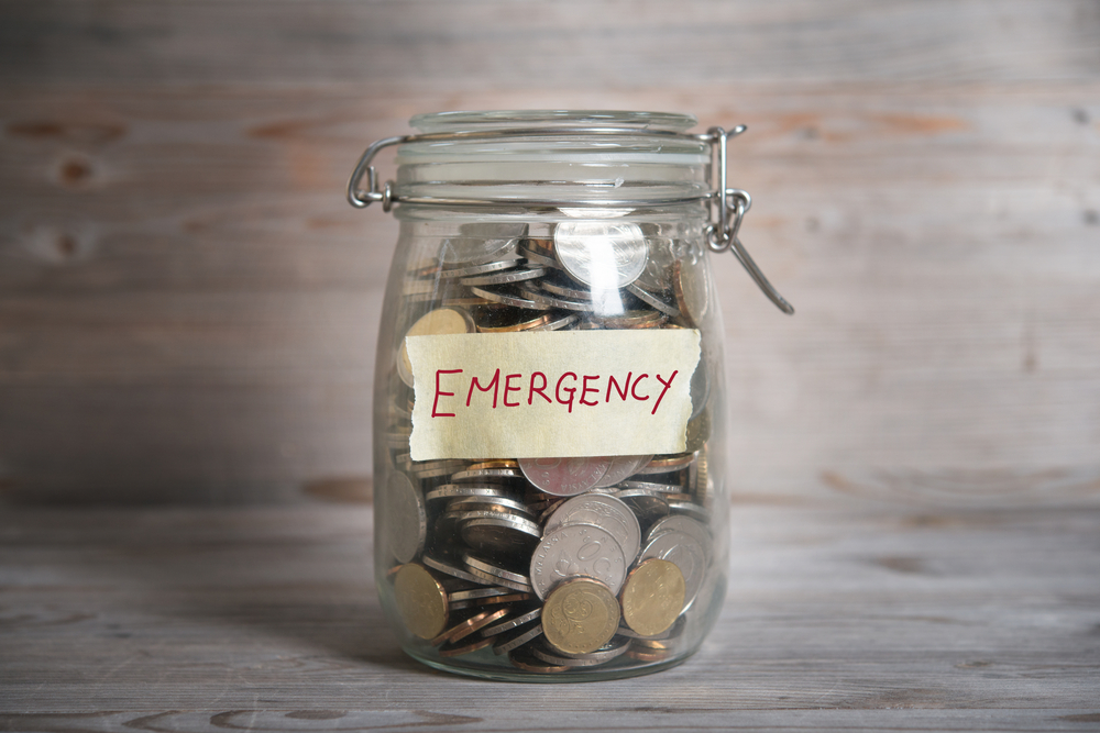 Tujuan keuangan di usia 40 bakal terwujud dengan miliki dana darurat. (Shutterstock)