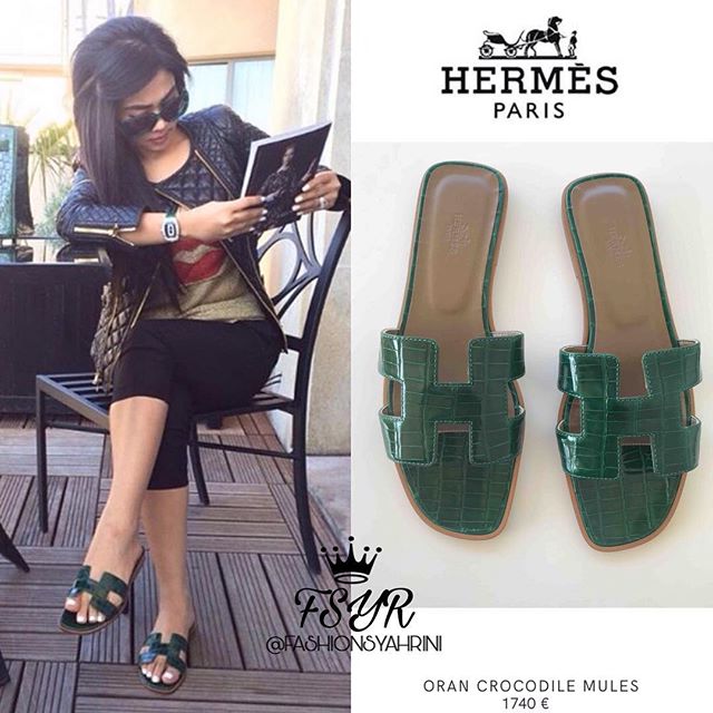 Sandal Hermes yang dipakai Syahrini (Instagram/@fashionsyahrini)