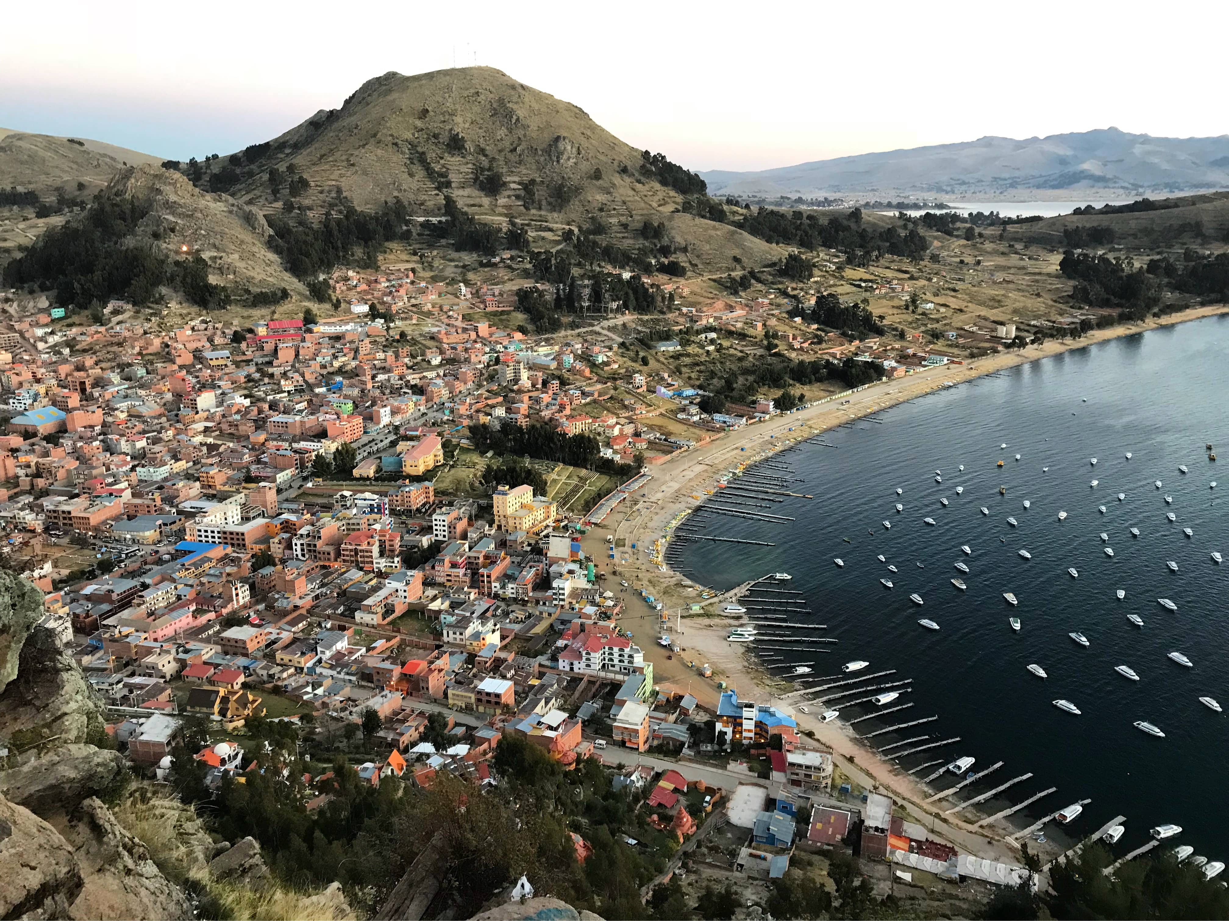 Bolivia, negara yang cocok buat pensiunan. (Unsplash/Sunny Upadhyay)