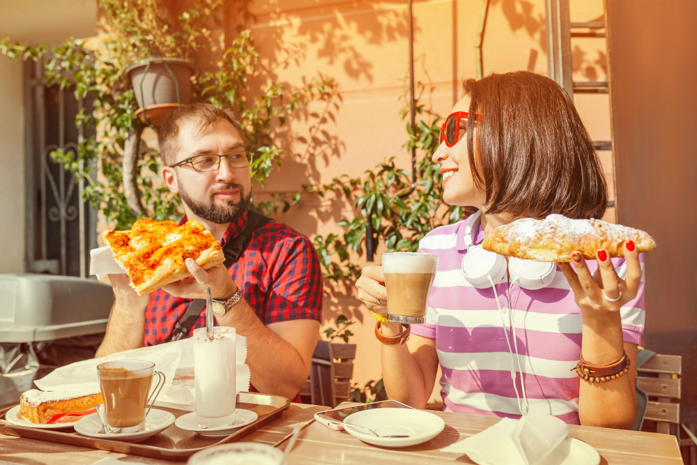 Ciri-ciri hedonisme apa? (Shutterstock)