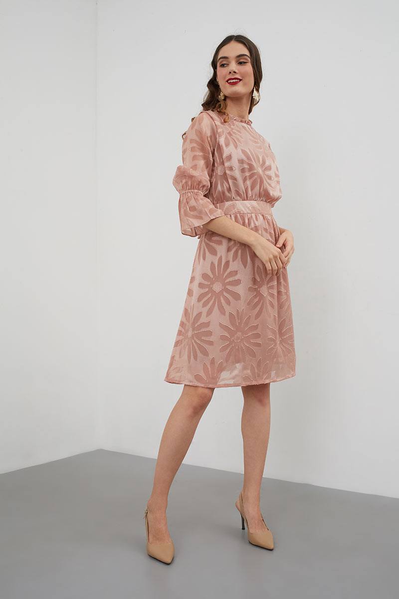 Flare pink dress ini bisa kamu beli dengan Rp 209 ribu. (Berrybenka.com)