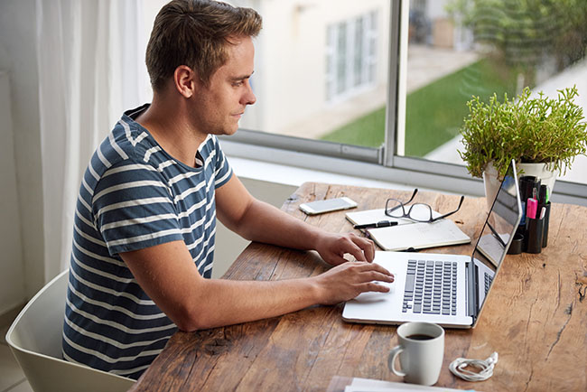 Kalau kerja freelance, gak ada THR. (Shutterstock)