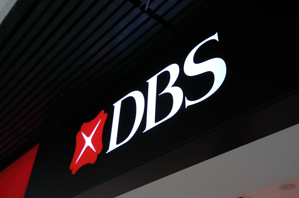 Pinjaman karyawan dari Bank DBS. (Shutterstock)