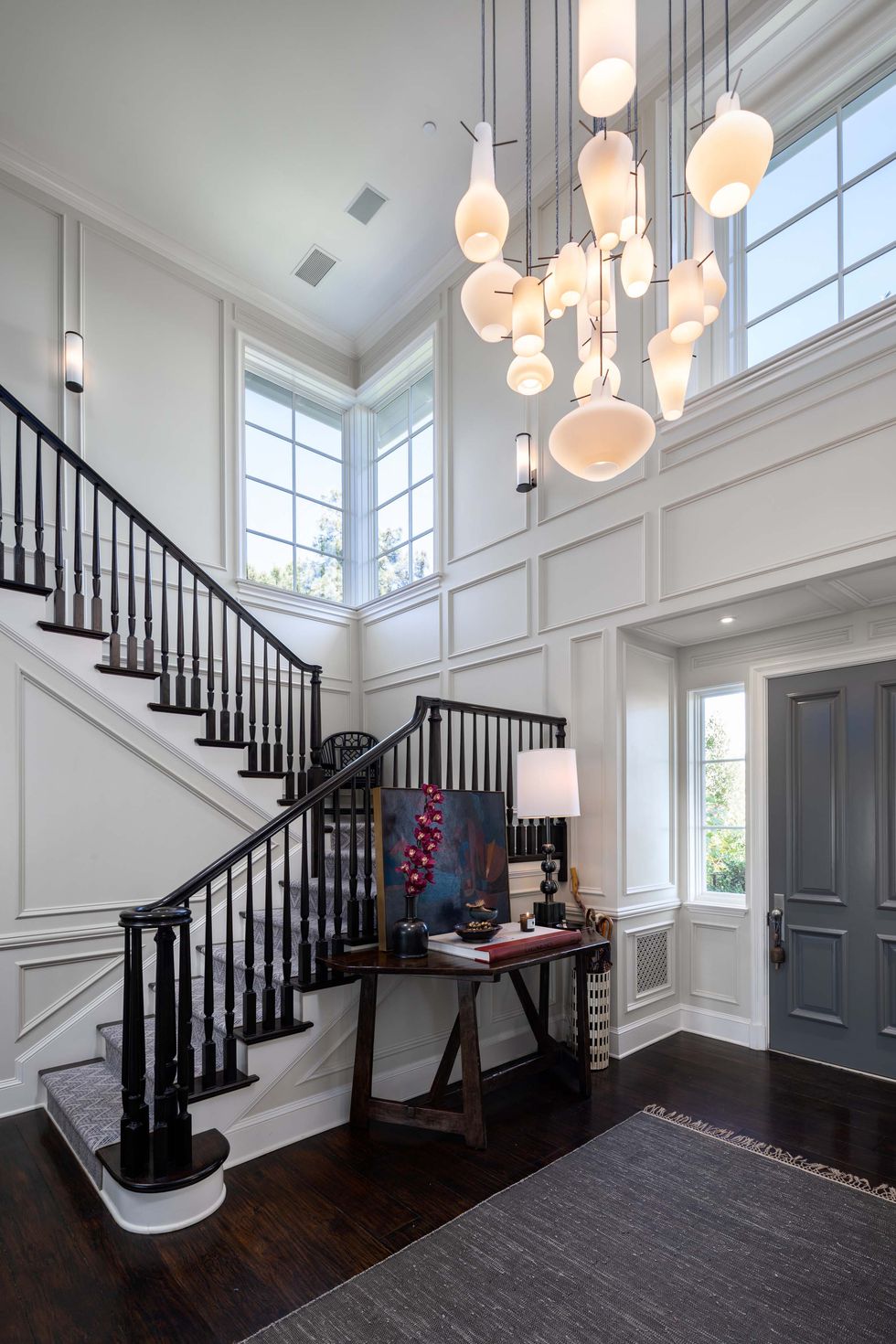 Interior rumah Jodie Foster (hips.hearstapps.com)