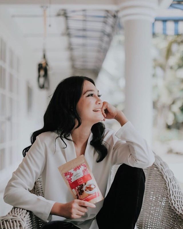 Adu Bisnis Luna Maya Vs Syahrini Siapa Yang Paling Sukses