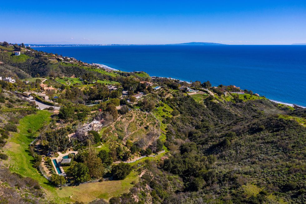 Rumah Mel Gibson (hips.hearstapps.com)