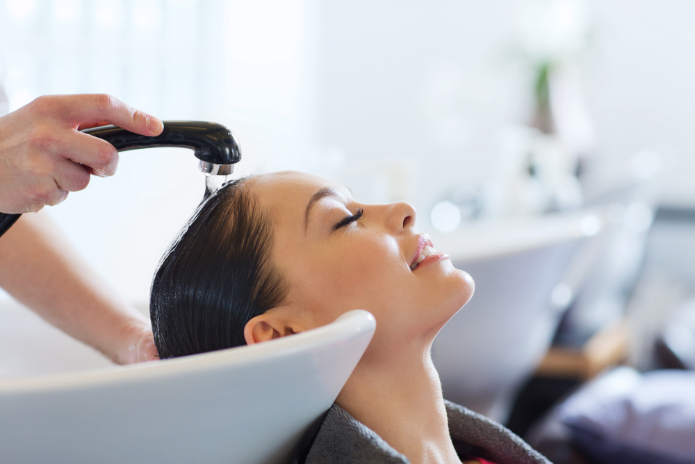 Menikmati libur panjang ke salon